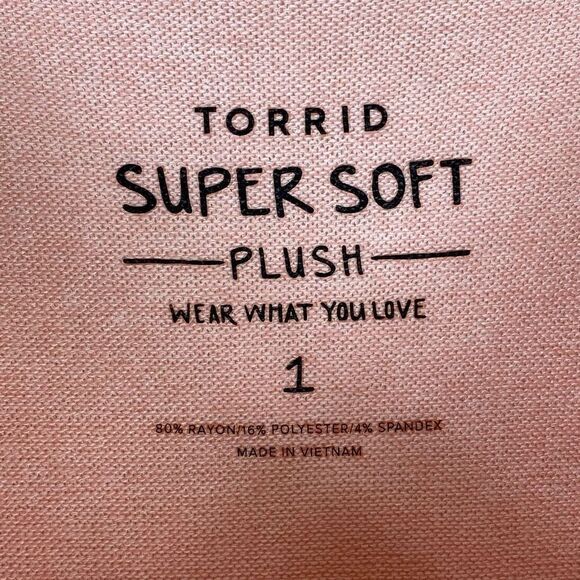 Torrid Super Soft Plush Light Pink Cold Shoulder Sweater Top Size 1X - Picture 4 of 6